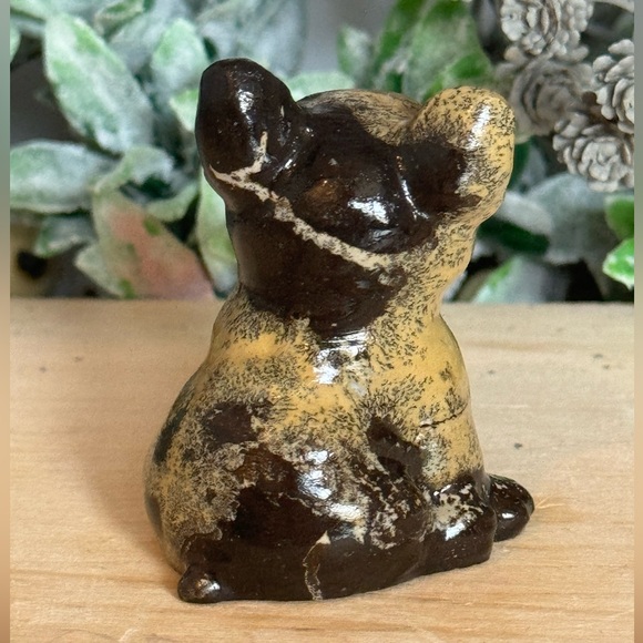Jasper Frenchie Dog Carving - Picture 3 of 5